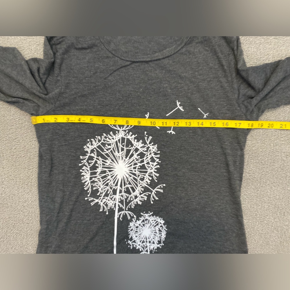 Women’s Small Lightweight Long Sleeve Gray Dandelion Print Women's Top - Picture 2 of 4